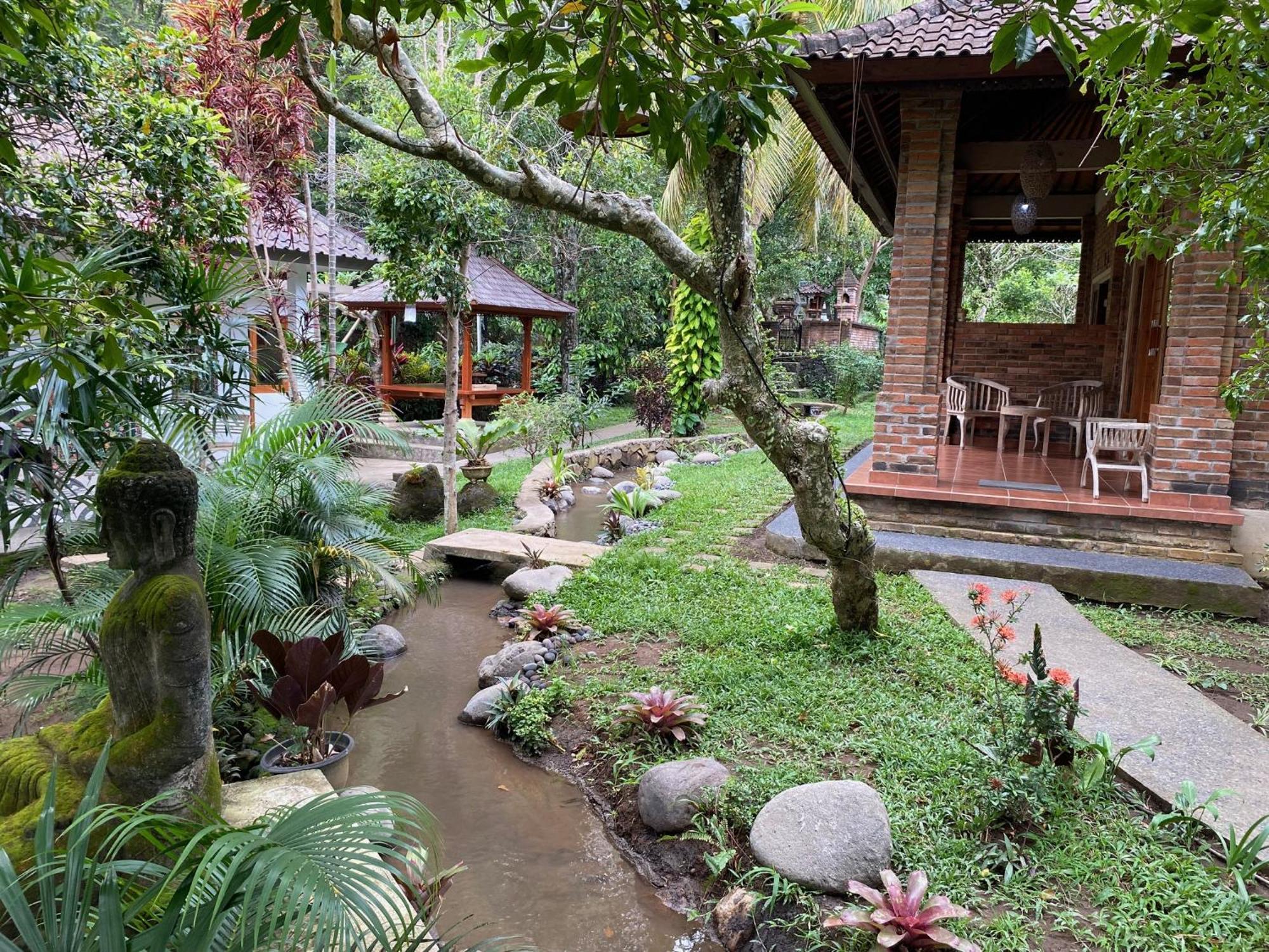 Mayong Bali Villa And Hostel Munduk Exteriör bild