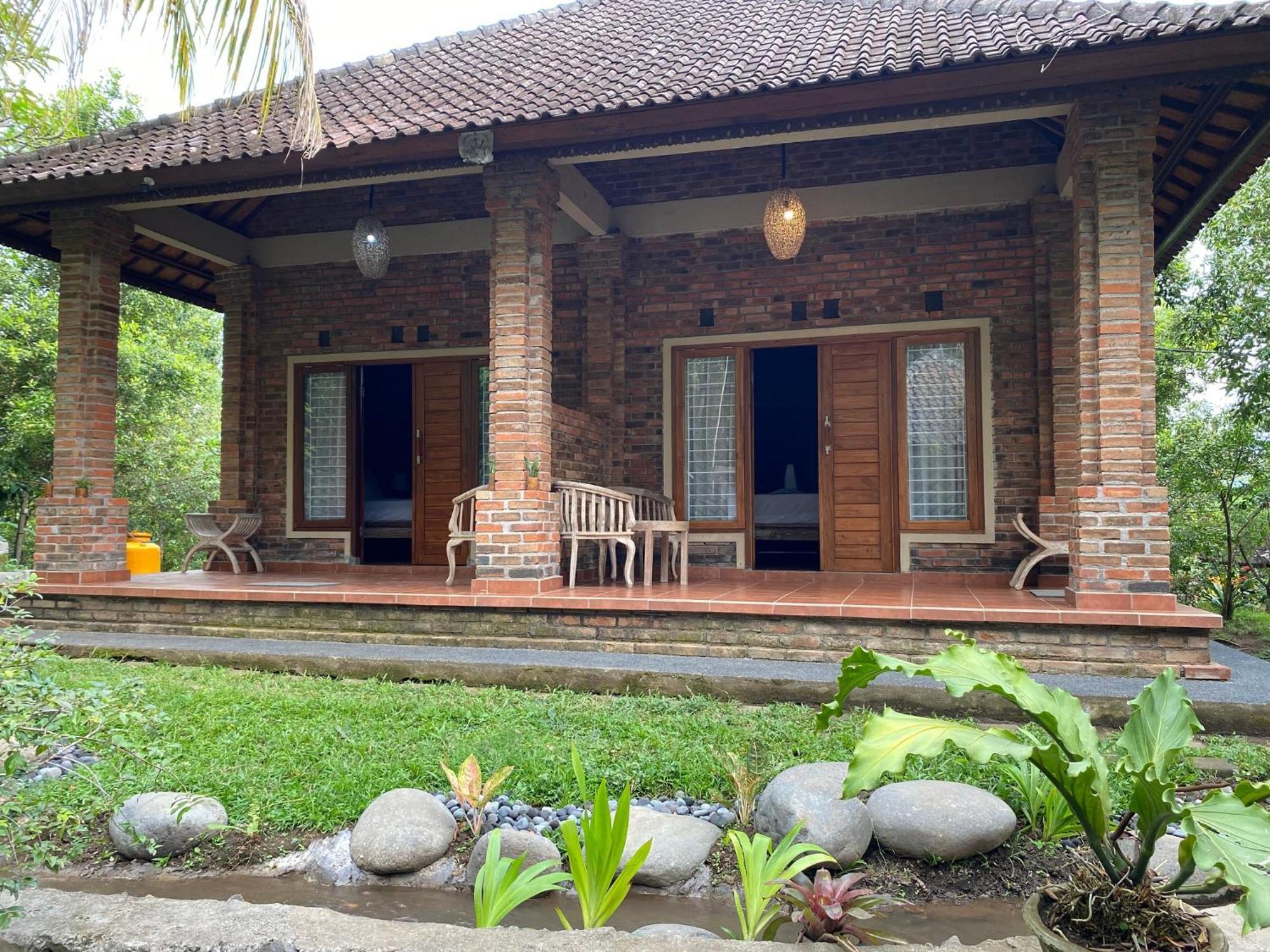 Mayong Bali Villa And Hostel Munduk Exteriör bild