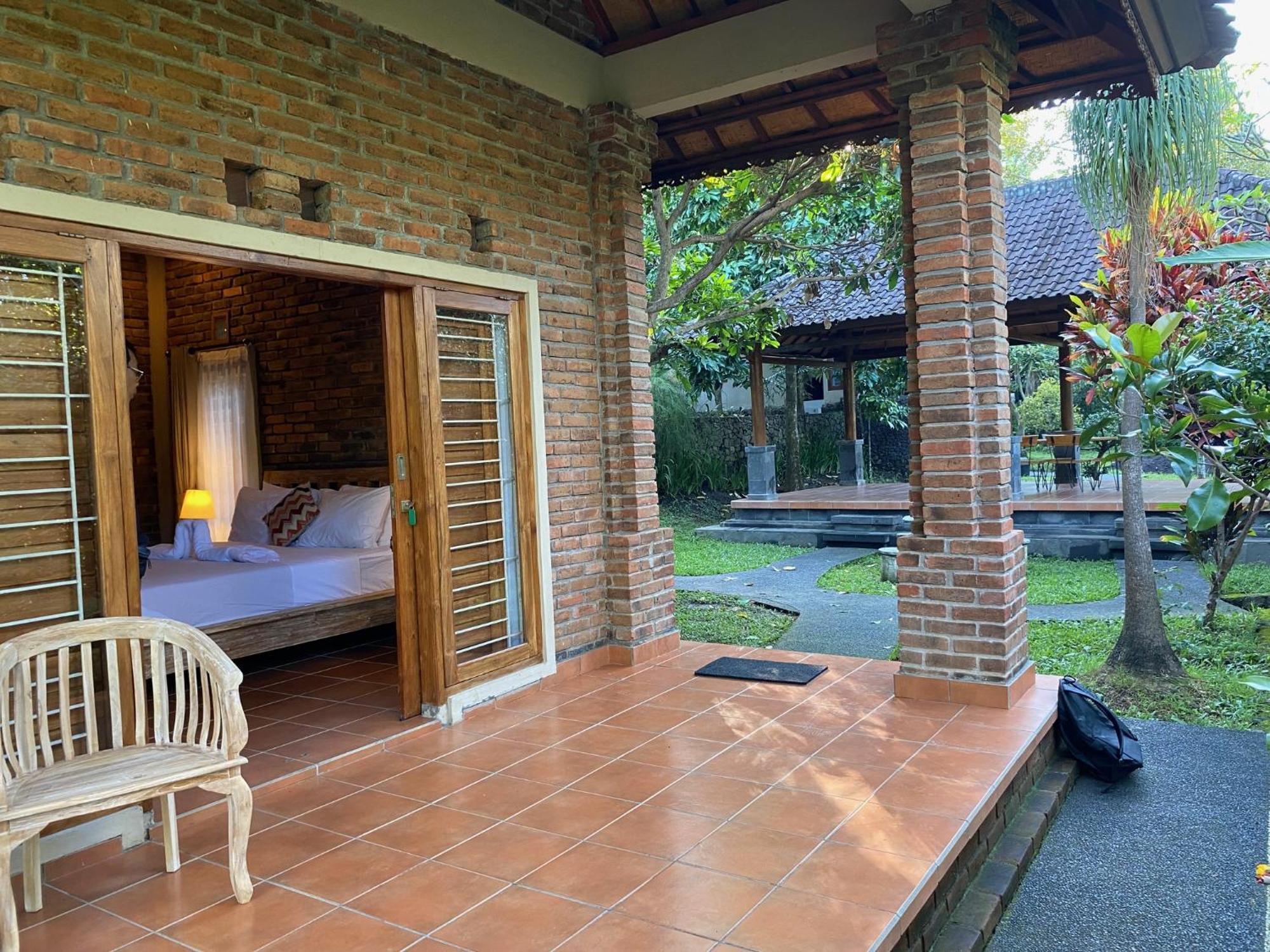 Mayong Bali Villa And Hostel Munduk Exteriör bild