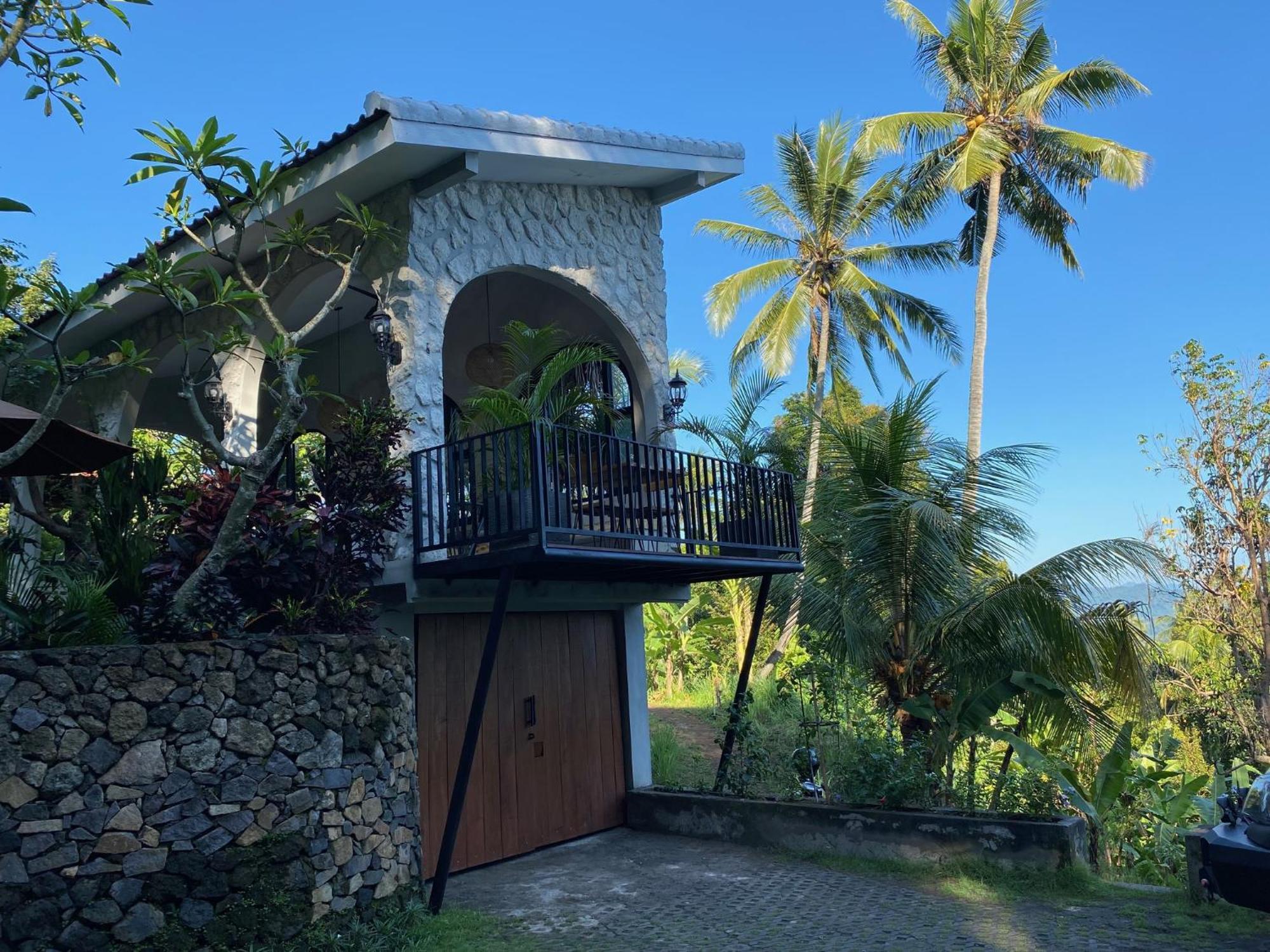 Mayong Bali Villa And Hostel Munduk Exteriör bild