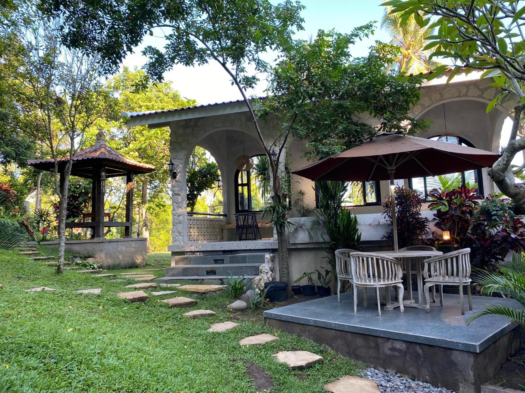 Mayong Bali Villa And Hostel Munduk Exteriör bild